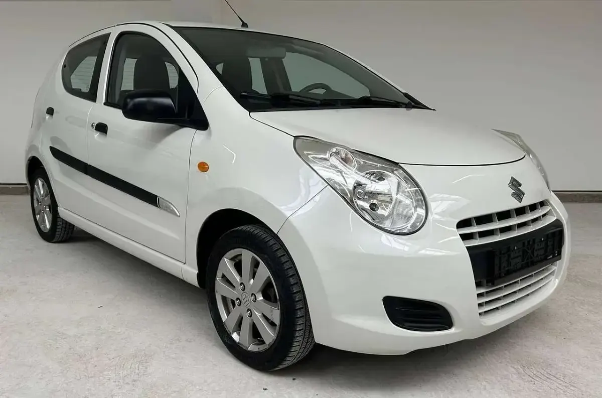 Gebraucht Suzuki Alto 68 PS (50 kW) 2015 Weiß Kleinwagen