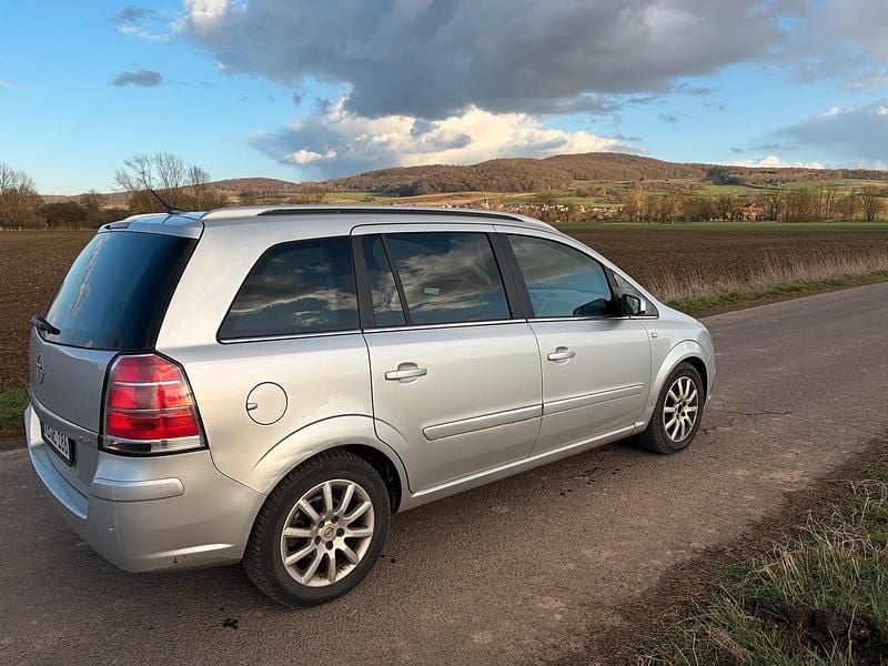 Gebraucht Opel Zafira 150 PS (110 kW) 2006 Van / Kleinbus