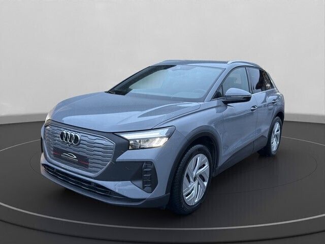 Grau Gebraucht 2021 Audi Q4 e-tron Advanced Plus SUV | 25.870 € (Guter Preis) - Bild 1/4