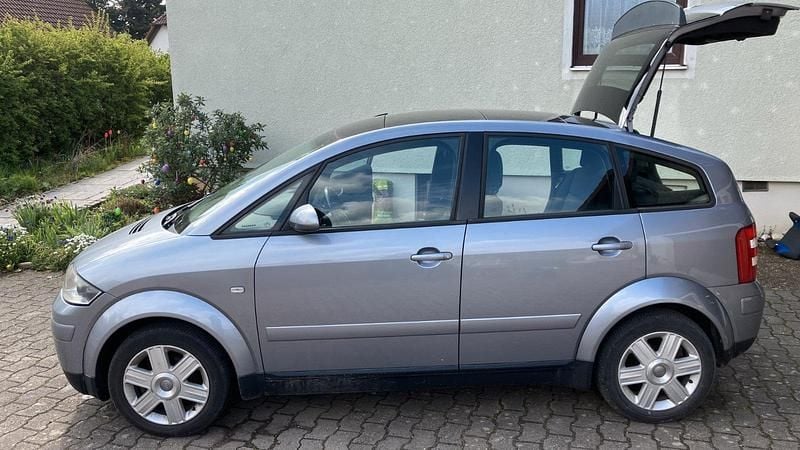 Usado Audi A2 75 HP (55 kW) 2004 Prateado Citadino