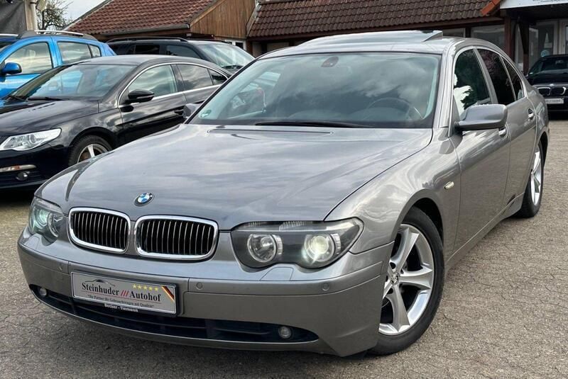 Grau Gebraucht 2002 BMW 735L Limousine | 5.499 € - Bild 1/4