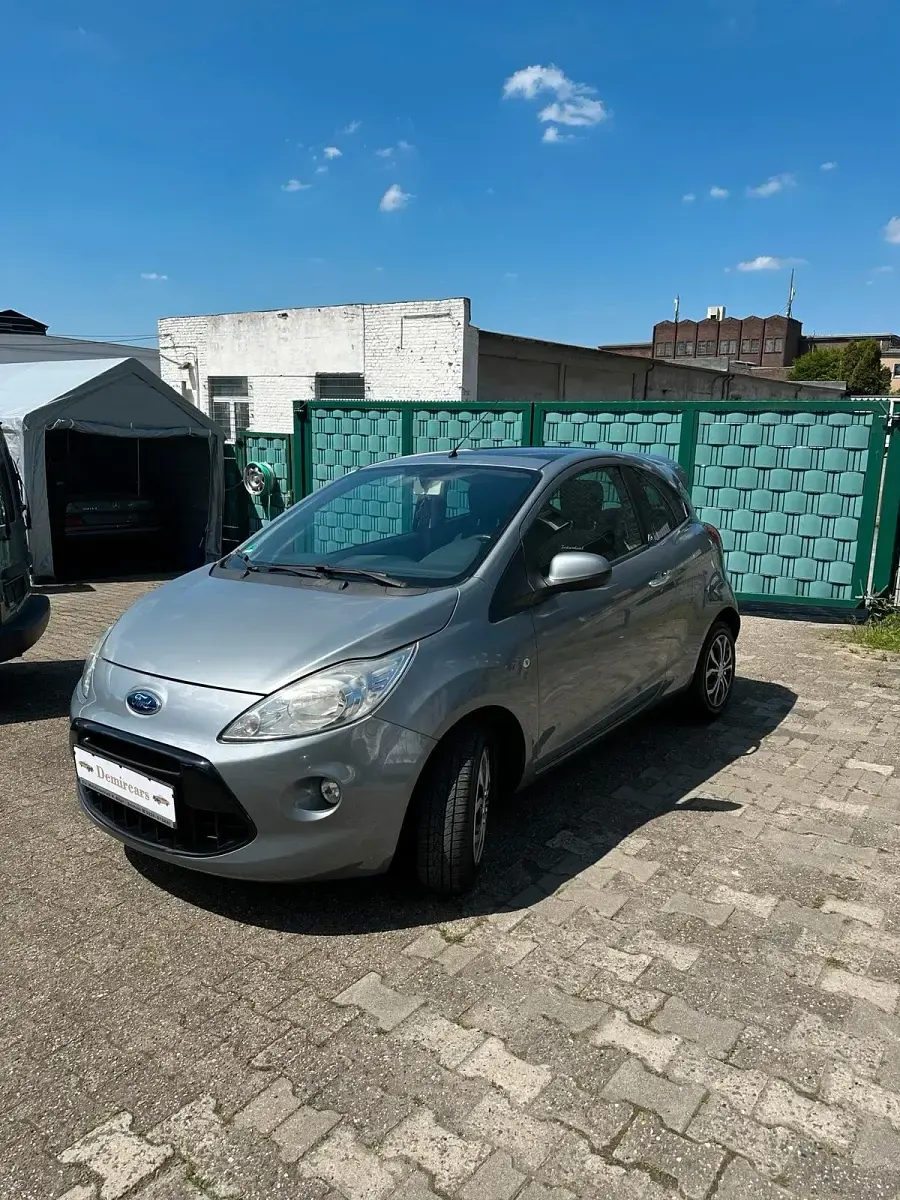 Gebraucht Ford Ka Individual 69 PS (50 kW) 2012 Grau Kleinwagen
