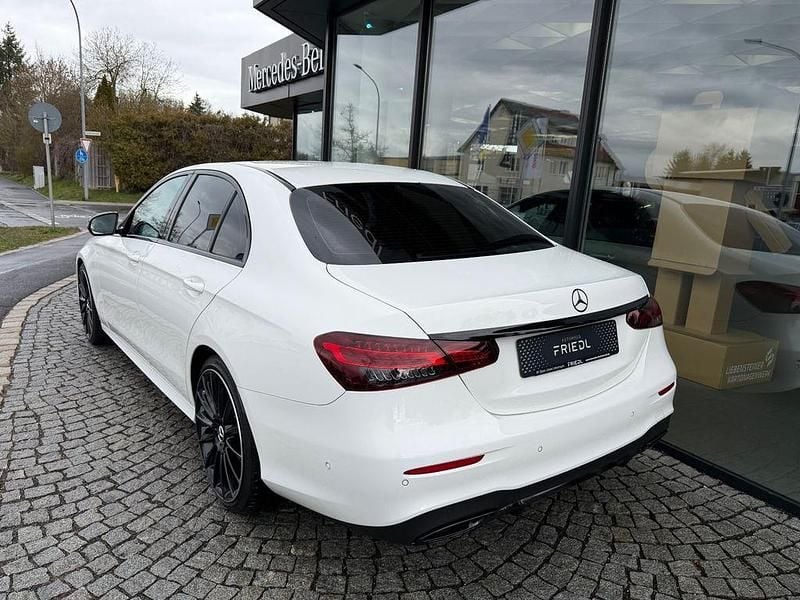 Gebraucht Mercedes E220 AMG 200 PS (147 kW) 2023 Weiß Limousine