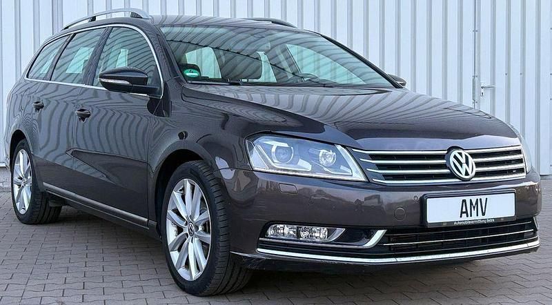 Gebraucht VW Passat Highline 140 PS (102 kW) 2013 Schwarz Kombi