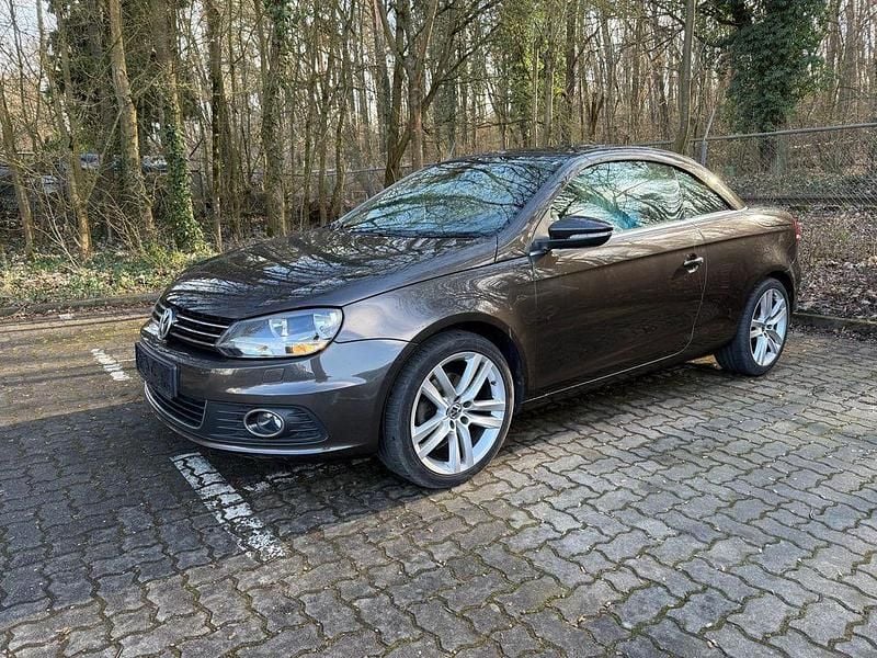 Gebraucht VW Eos Edition 122 PS (89 kW) 2010 Braun Cabrio