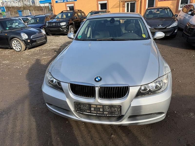 Gebraucht BMW 318 Sport Line 129 PS (94 kW) 2007 Grau Limousine