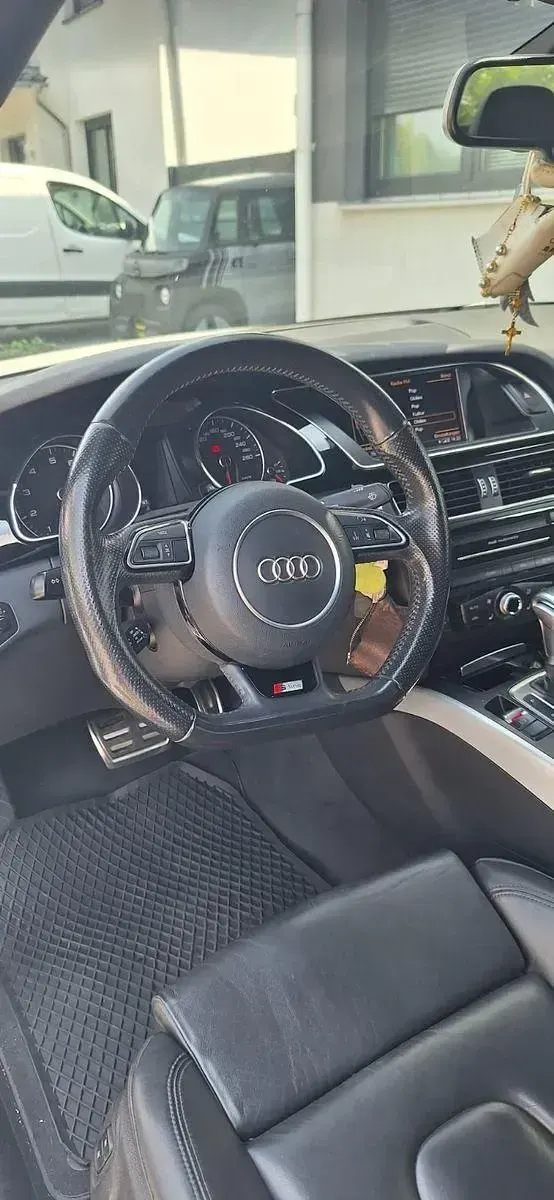 Gebraucht Audi Cabriolet Sport 230 PS (169 kW) 2015 Weiß Cabrio