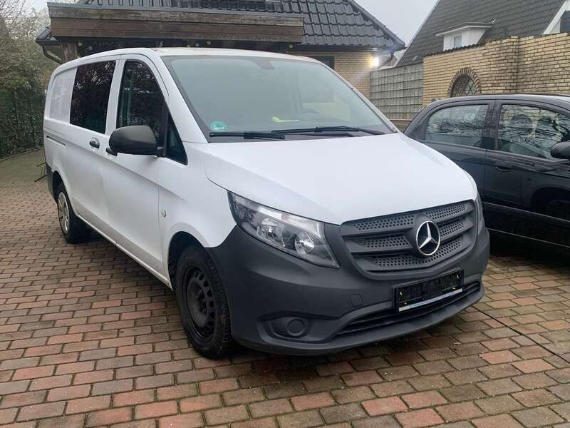 Weiß Gebraucht 2019 Mercedes Vito Van / Kleinbus | 9.999 € (Superpreis) - Bild 1/4