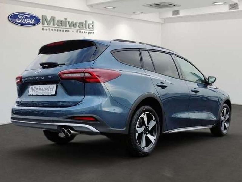 Gebraucht Ford Focus Active X 155 PS (114 kW) 2024 Chromablau metallic (metallic) Kombi