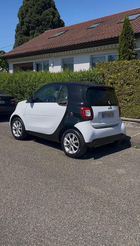 Gebraucht Smart ForTwo Coupé 90 PS (66 kW) 2016 Weiß Coupé