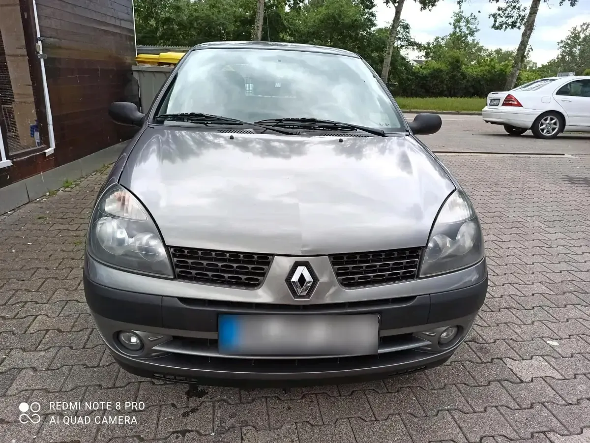 Używany Renault Clio II 75 KM (55 kW) 2002 Szary Hatchback