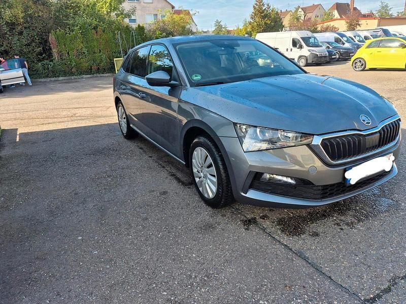 Grau Gebraucht 2023 Skoda Scala Kleinwagen | 16.900 € (Superpreis) - Bild 1/4