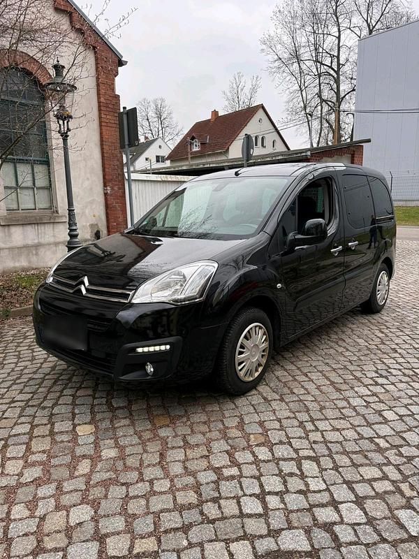 Gebraucht Citroën Berlingo 110 PS (80 kW) 2017 Schwarz Van / Kleinbus