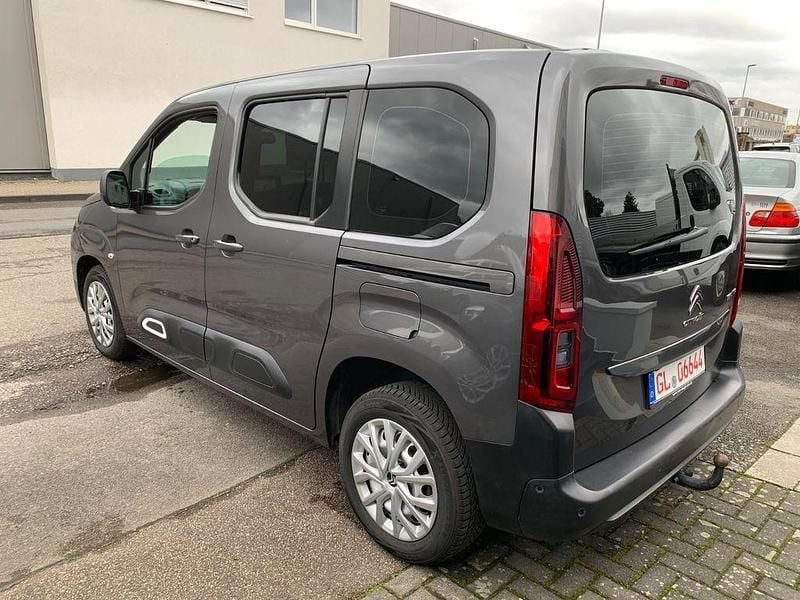 Gebraucht Citroën Berlingo Feel 131 PS (96 kW) 2019 Grau Van / Kleinbus
