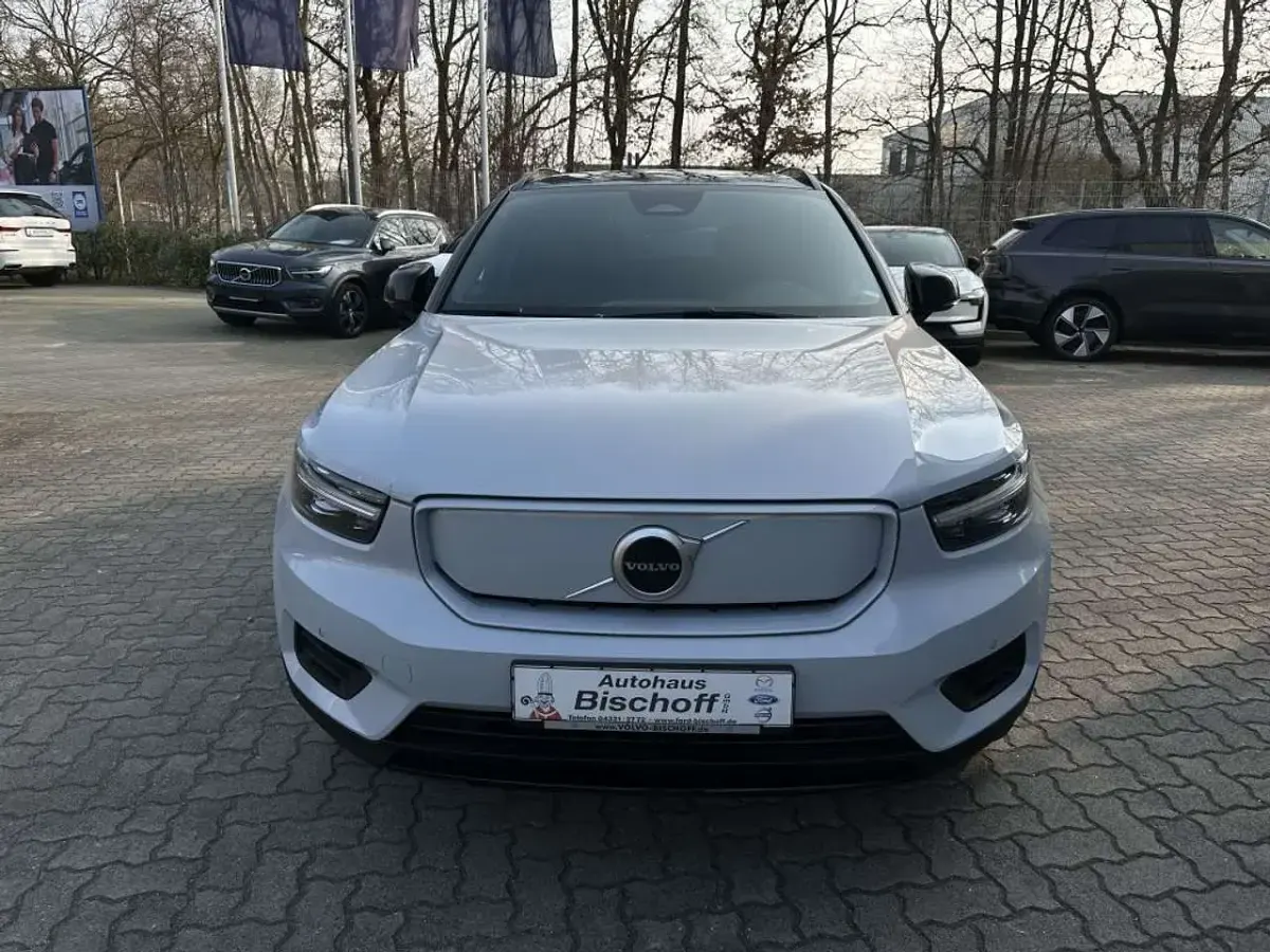 Gebraucht Volvo XC40 Plus 169 kW (231 PS) 2022 Silber metallic SUV