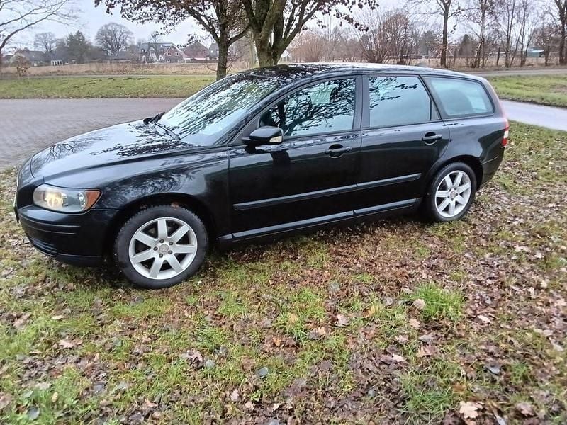 Schwarz Gebraucht 2006 Volvo V50 Kombi | 2.999 € (Fairer Preis) - Bild 1/4
