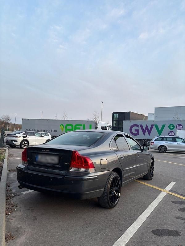 Second-hand Volvo S60 210 CP (154 kW) 2004 Gri Berlinǎ