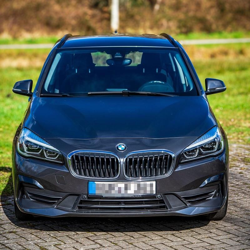 Gebraucht BMW 218 Advantage 140 PS (102 kW) 2020 Grau Kombi