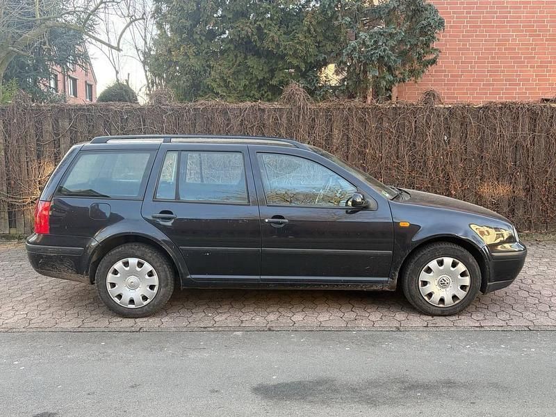 Gebraucht VW Golf IV 104 PS (76 kW) 2000 Schwarz Kombi