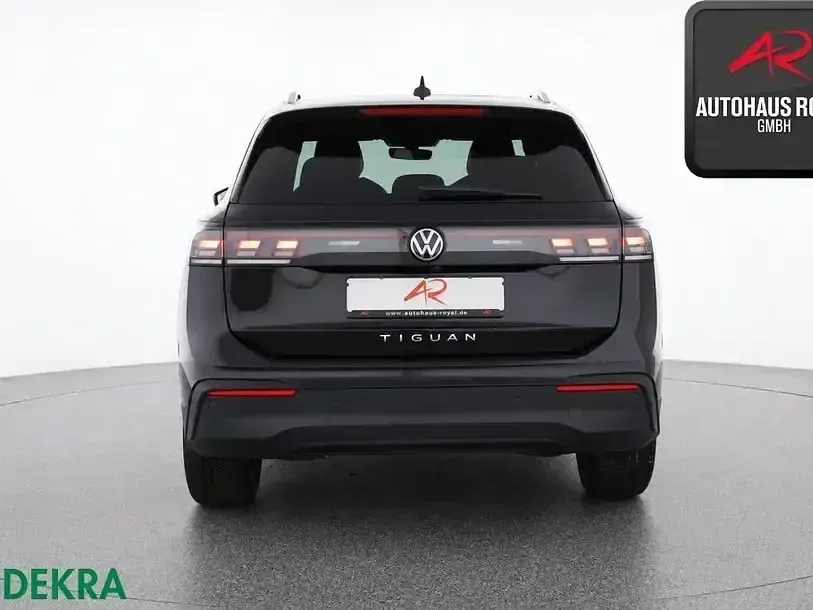 Gebraucht VW Tiguan Goal 150 PS (110 kW) 2025 Schwarz SUV