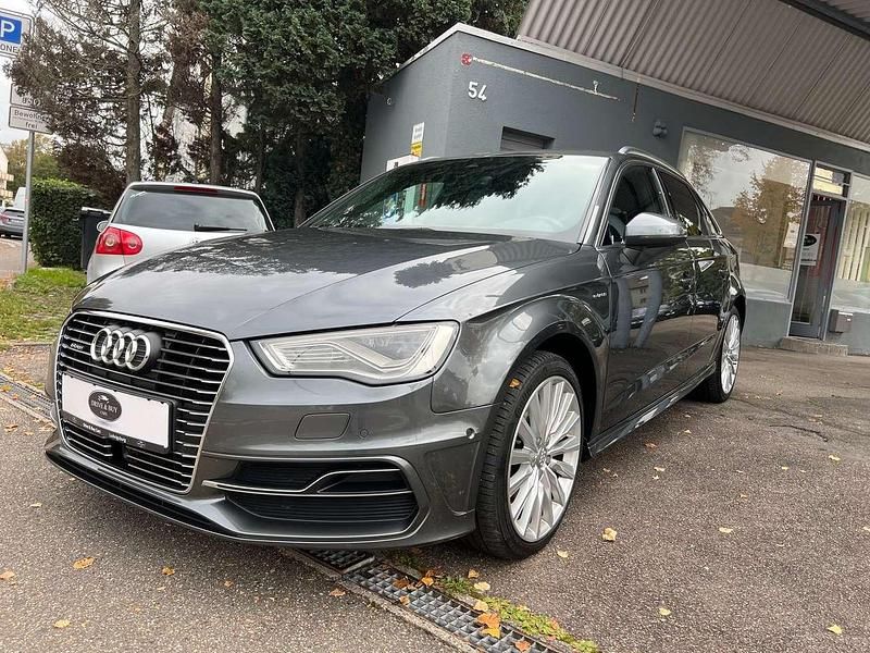 Daytonagrau Gebraucht 2016 Audi A3 e-tron Ambition Kleinwagen | 17.999 € (Fairer Preis) - Bild 1/4