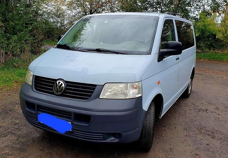 Grau Gebraucht 2007 VW T5 Trendline Van | 9.250 € - Bild 1/4