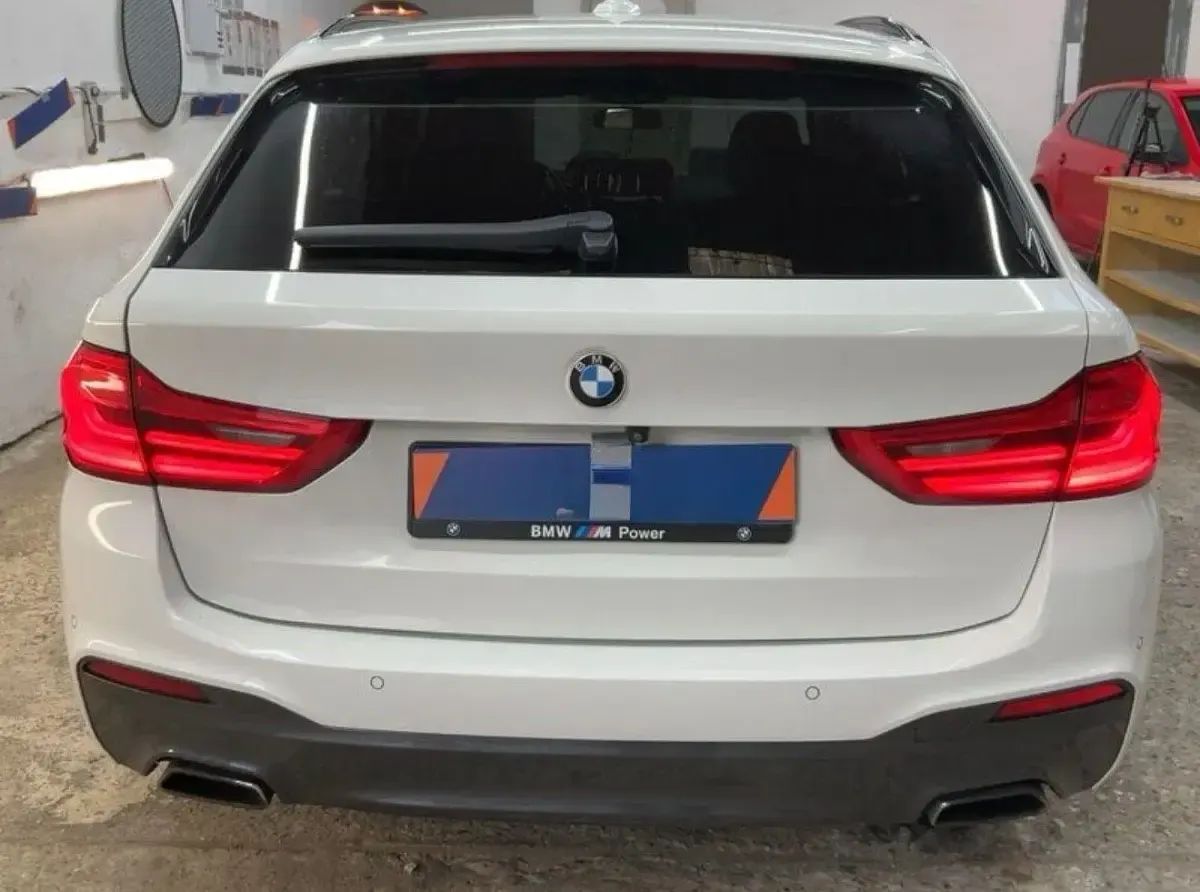 Gebraucht BMW 520 M Sport 190 PS (139 kW) 2018 Weiß Kombi