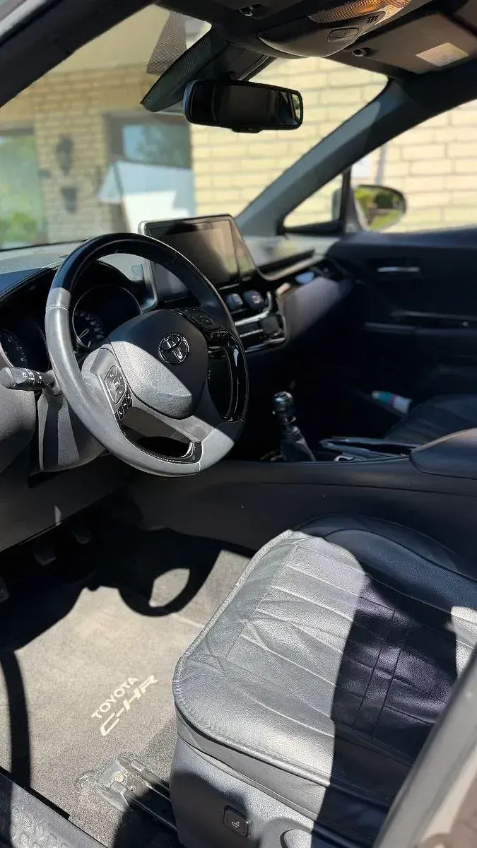 Gebraucht Toyota C-HR Team 116 PS (85 kW) 2018 Silber SUV
