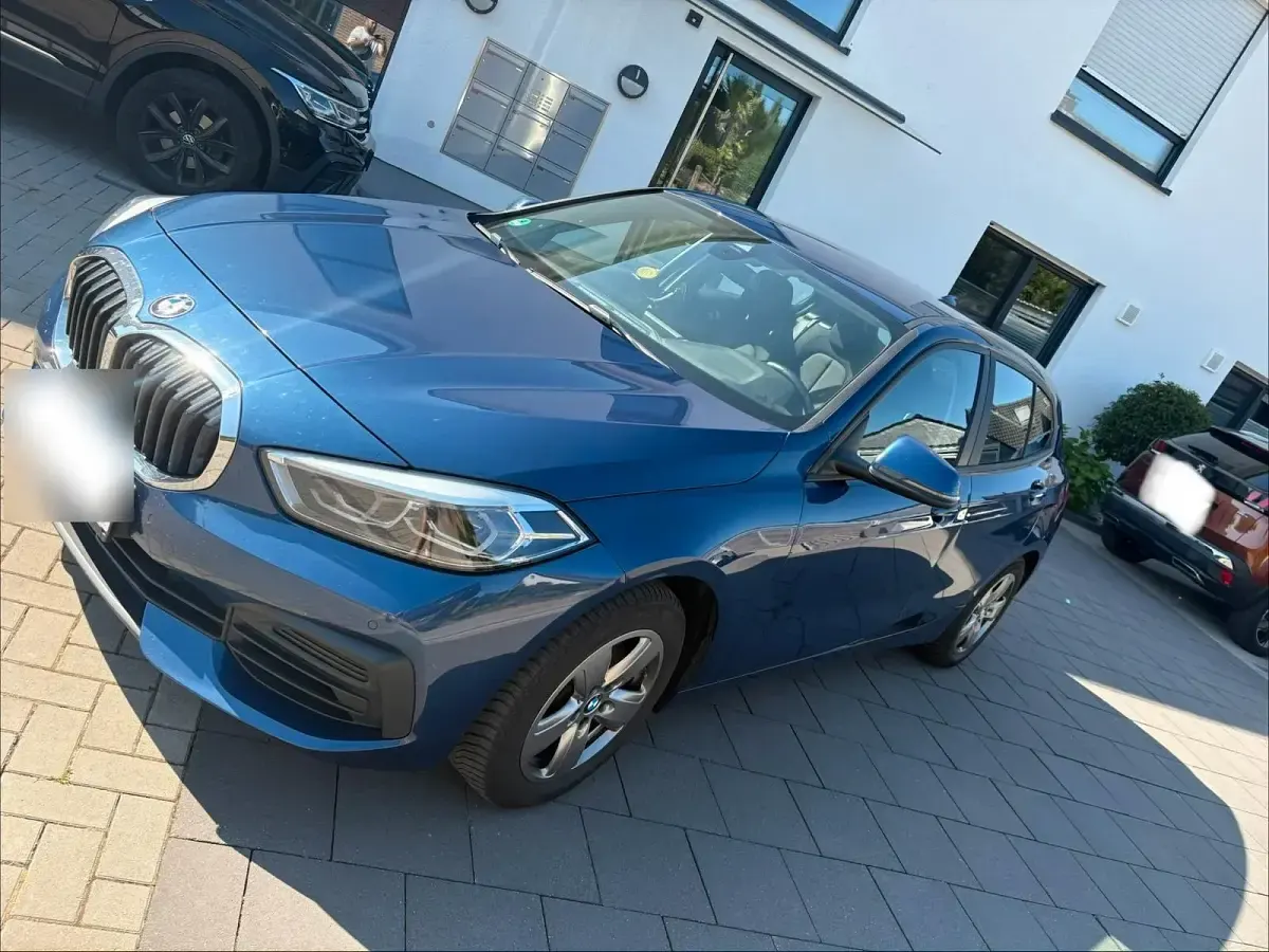 Gebraucht BMW 116 116 PS (85 kW) 2022 Blau Kleinwagen