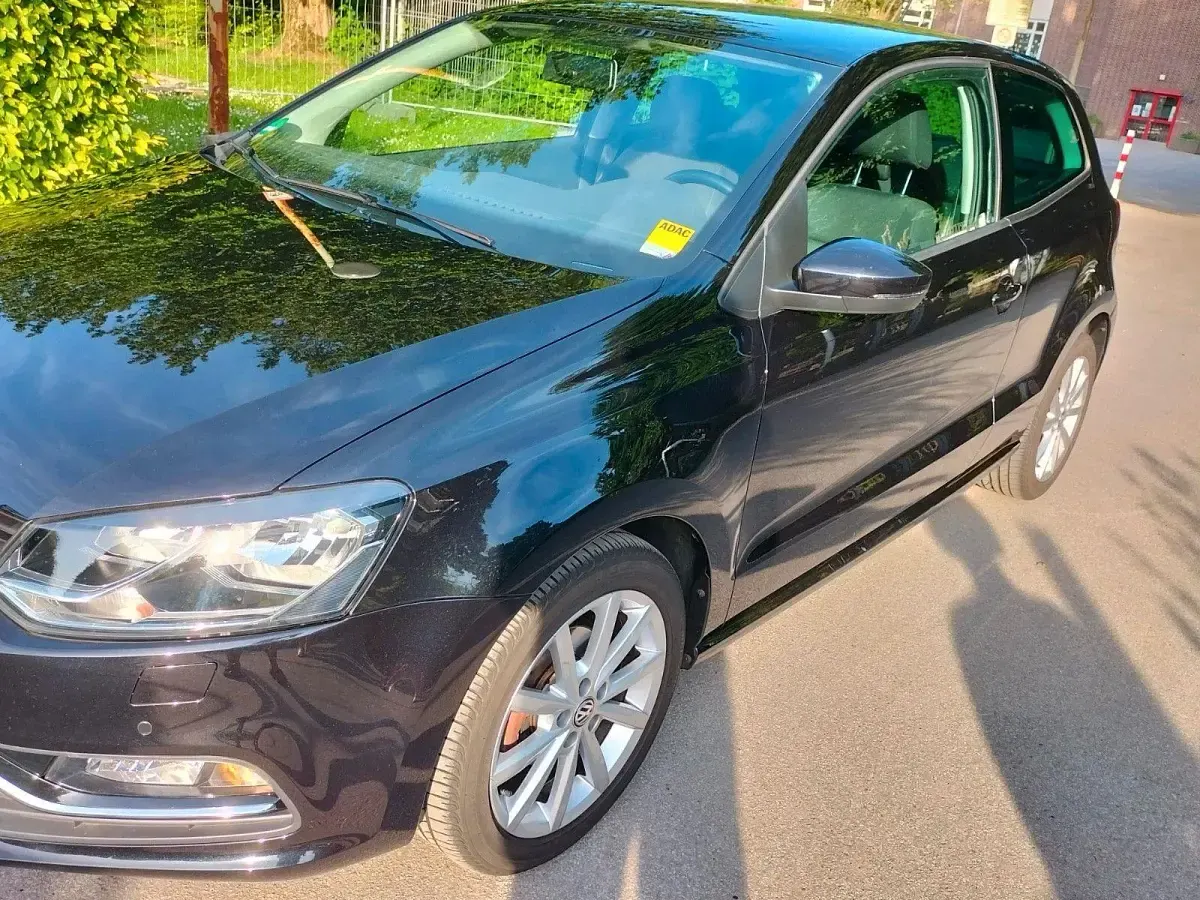 Gebraucht VW Polo Highline 90 PS (66 kW) 2017 Schwarz Kleinwagen