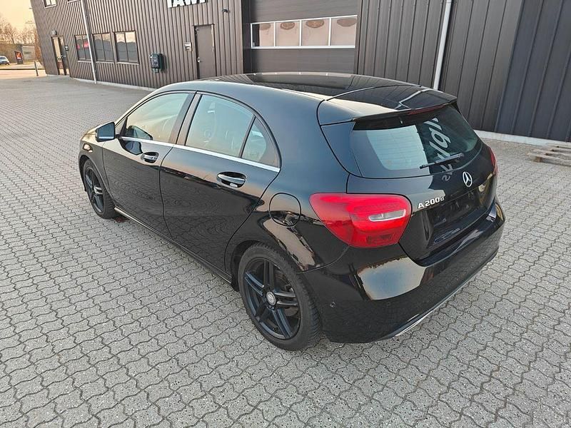 Gebraucht Mercedes A200 136 PS (100 kW) 2017 Schwarz Limousine
