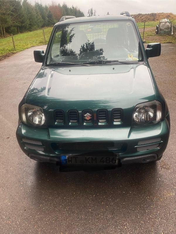 Grün Gebraucht 2009 Suzuki Jimny SUV | 5.000 € (Superpreis) - Bild 1/4