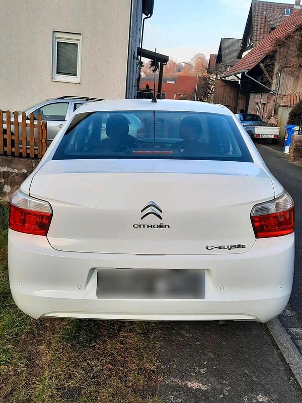 Gebraucht Citroën C-Elysee I PureTech 85 PS (62 kW) 2016 Weiß Limousine