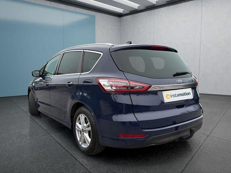 Gebraucht Ford S-MAX Titanium 150 PS (110 kW) 2022 Blau Van / Kleinbus
