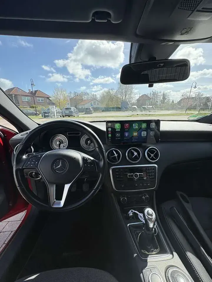 Gebraucht Mercedes A180 Style 122 PS (89 kW) 2014 Rot Limousine
