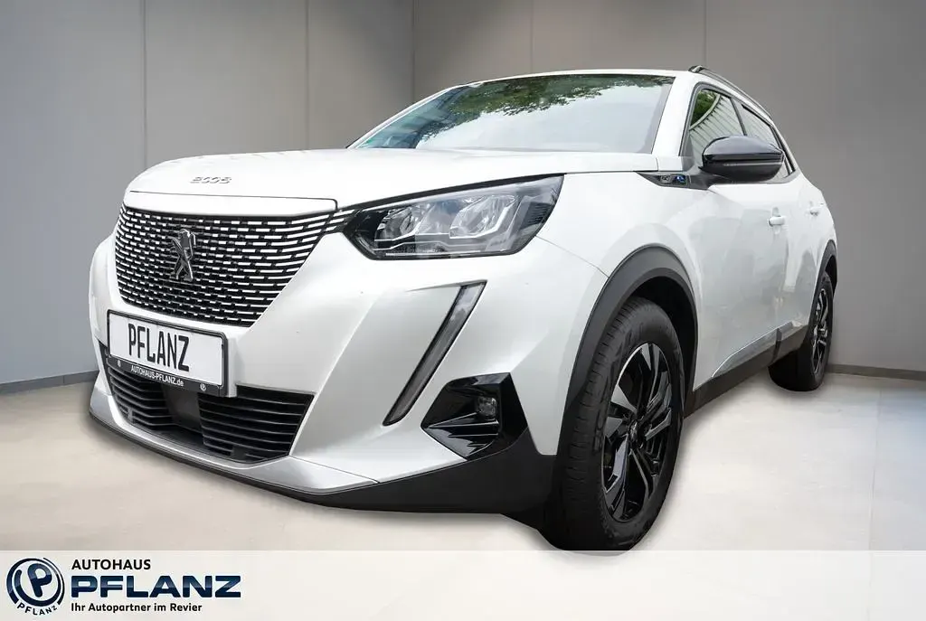 Gebraucht Peugeot e-2008 Allure 100 kW (136 PS) 2022 SUV