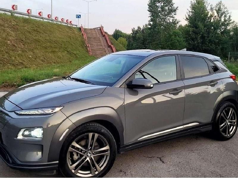 Grau Gebraucht 2021 Hyundai Kona Premium SUV | 17.100 € (Superpreis) - Bild 1/4