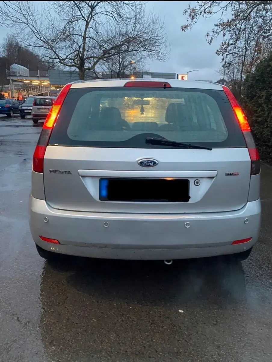 Brugt Ford Fiesta 60 HK (44 kW) 2003 Sølv Hatchback