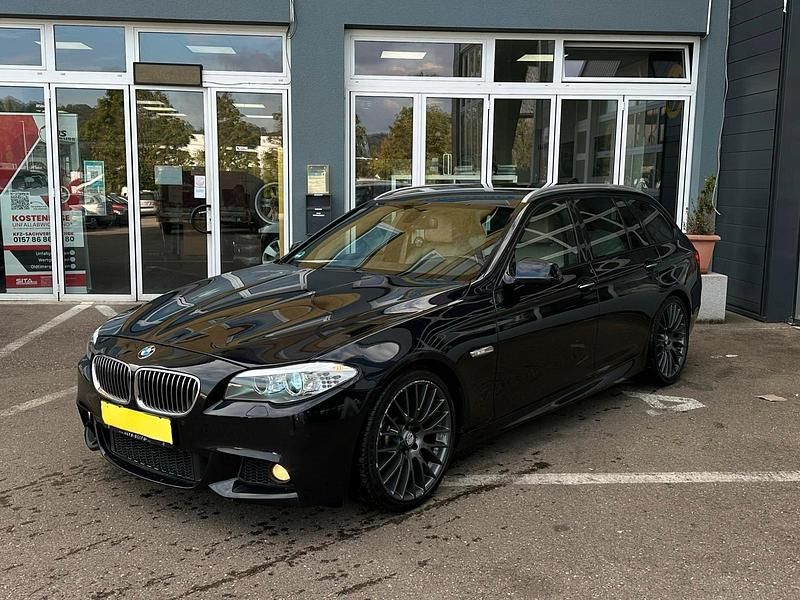 Gebraucht BMW 530 M Sport 258 PS (189 kW) 2010 Blau Kombi