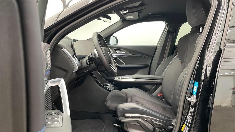 Gebraucht BMW iX2 Performance 225 kW (306 PS) 2024 Saphirschwarz metallic SUV