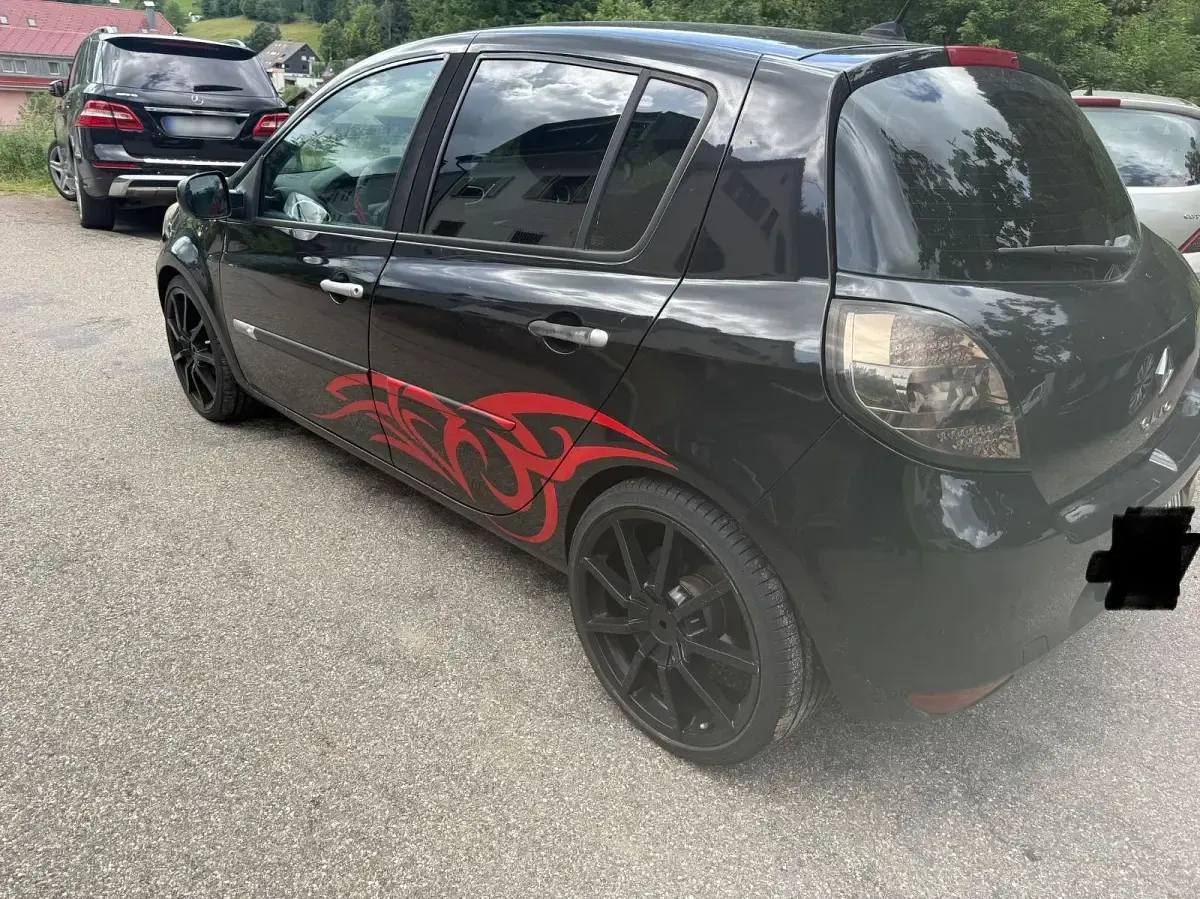 Gebraucht Renault Clio II Expression 75 PS (55 kW) 2010 Schwarz Kleinwagen