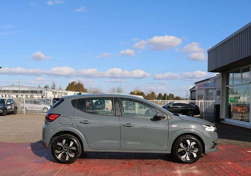Gebraucht Dacia Sandero Expression 91 PS (66 kW) 2025 Schiefergrau Limousine