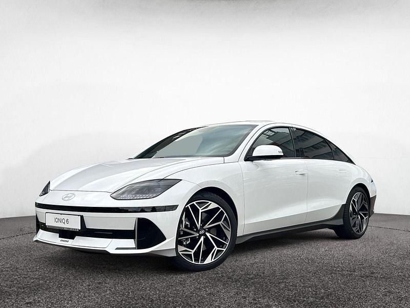 Serenity white pearl (metallic) Gebraucht 2024 Hyundai Ioniq 6 Techniq Limousine | 42.990 € - Bild 1/4