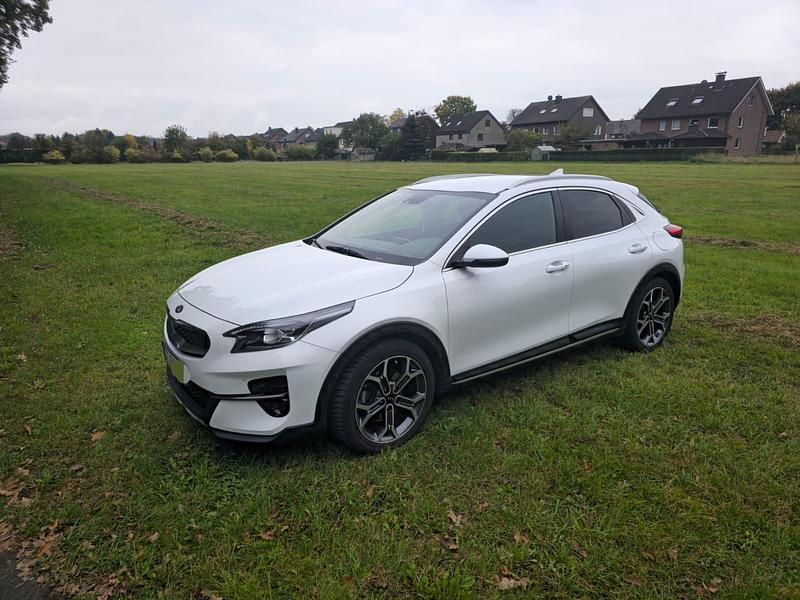 Weiß Gebraucht 2021 Kia XCeed Xdition SUV | 21.499 € (Fairer Preis) - Bild 1/4