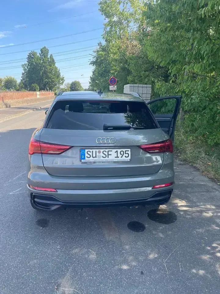 Gebraucht Audi Q3 S-Line 190 PS (139 kW) 2019 Grau SUV
