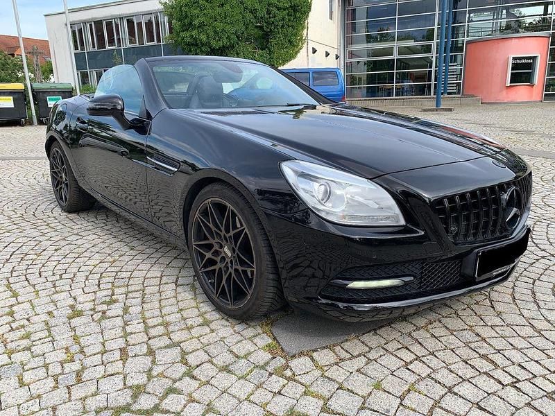 Gebraucht Mercedes SLK200 184 PS (135 kW) 2011 Schwarz Cabrio