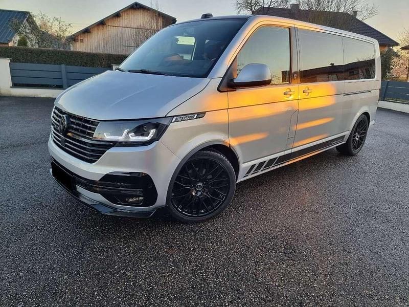 Second-hand VW Multivan 110 CP (80 kW) 2021 Argintiu Monovolum