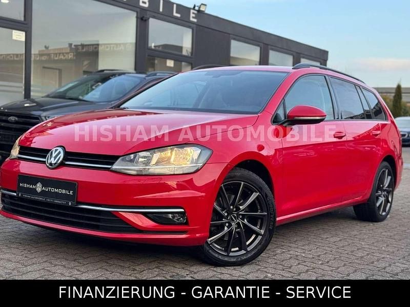 Rot Gebraucht 2018 VW Golf VII Kombi | 10.790 € (Fairer Preis) - Bild 1/3