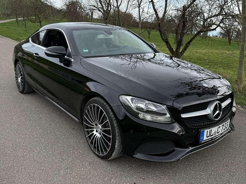 Gebraucht Mercedes C250 204 PS (150 kW) 2016 Schwarz Coupé
