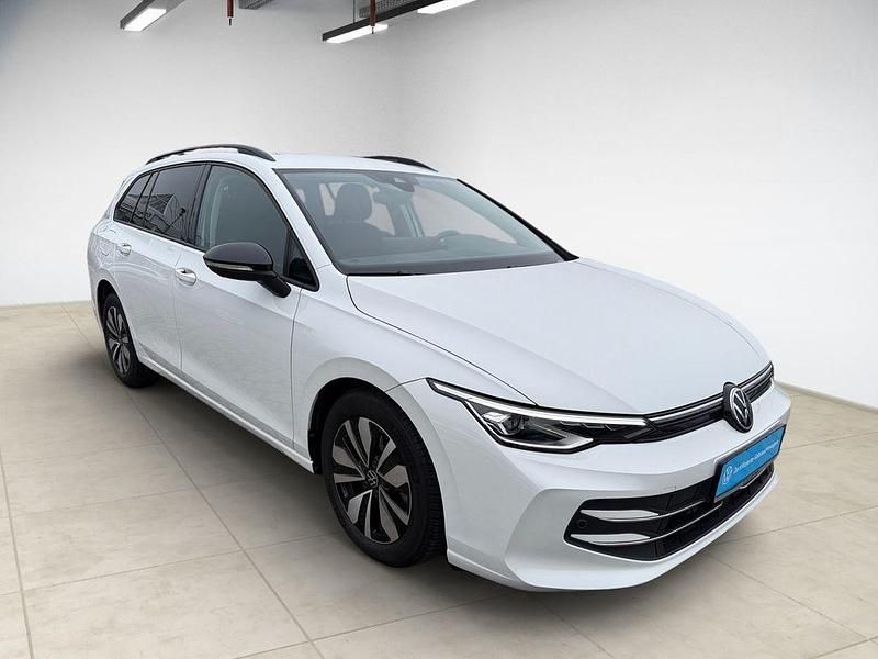 Gebraucht VW Golf VIII Goal 150 PS (110 kW) 2025 Weiß Kombi